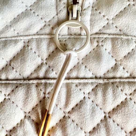 Quilted Half-Zip Pullover Sweatshirt - Cream - Picture 5 of 10